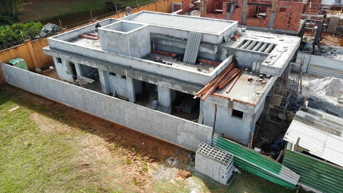 Casa 4 Dormitórios para venda em Camaçari - BA