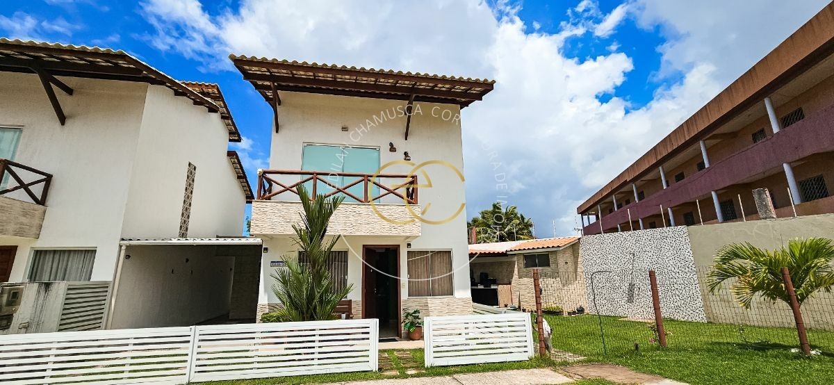 Casa 3 Dormitórios para venda em Camaçari - BA