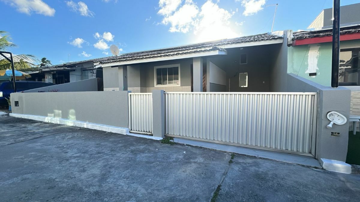 Casa térrea com muito espaço e piscina