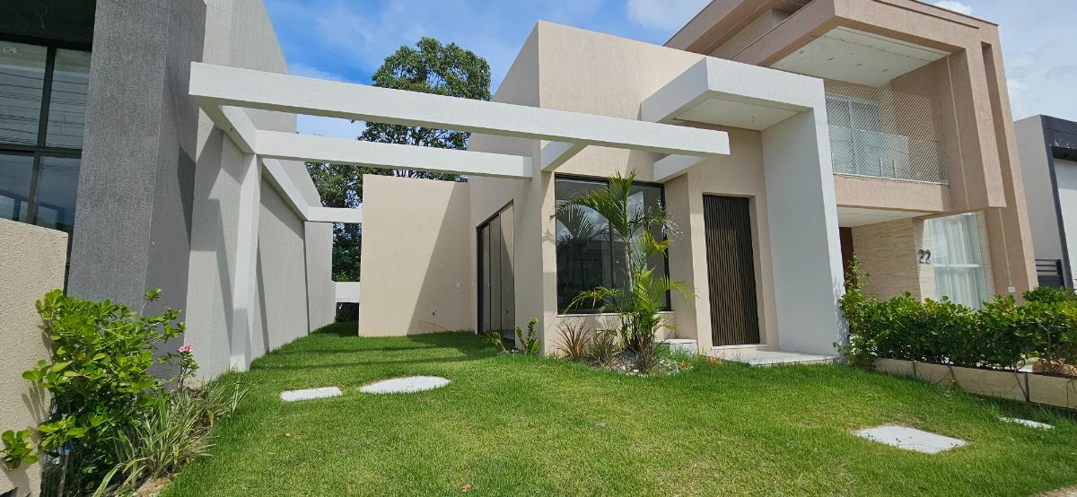 Casa 3 Dormitórios para venda em Camaçari - BA