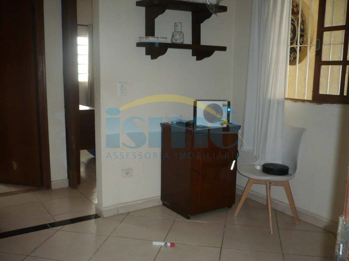 Casa, 3 quartos, 210 m² - Foto 4