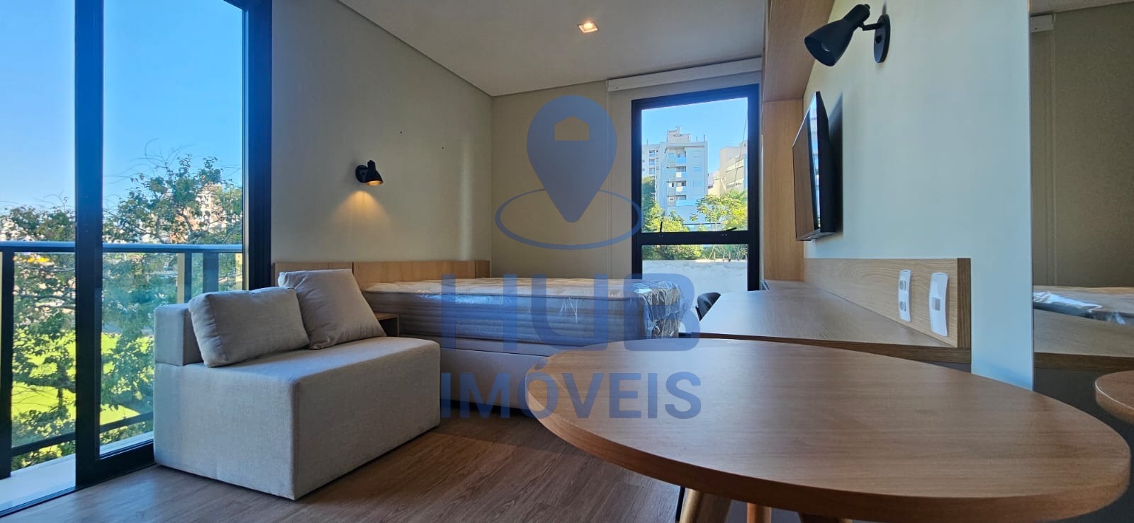 Com 24m2, MOBILIADO - Trindade - Florianópolis/SC