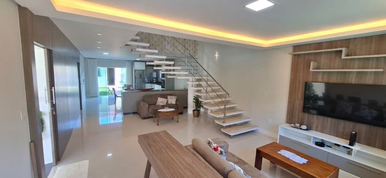 Casa, 5 quartos, 377 m² - Foto 1