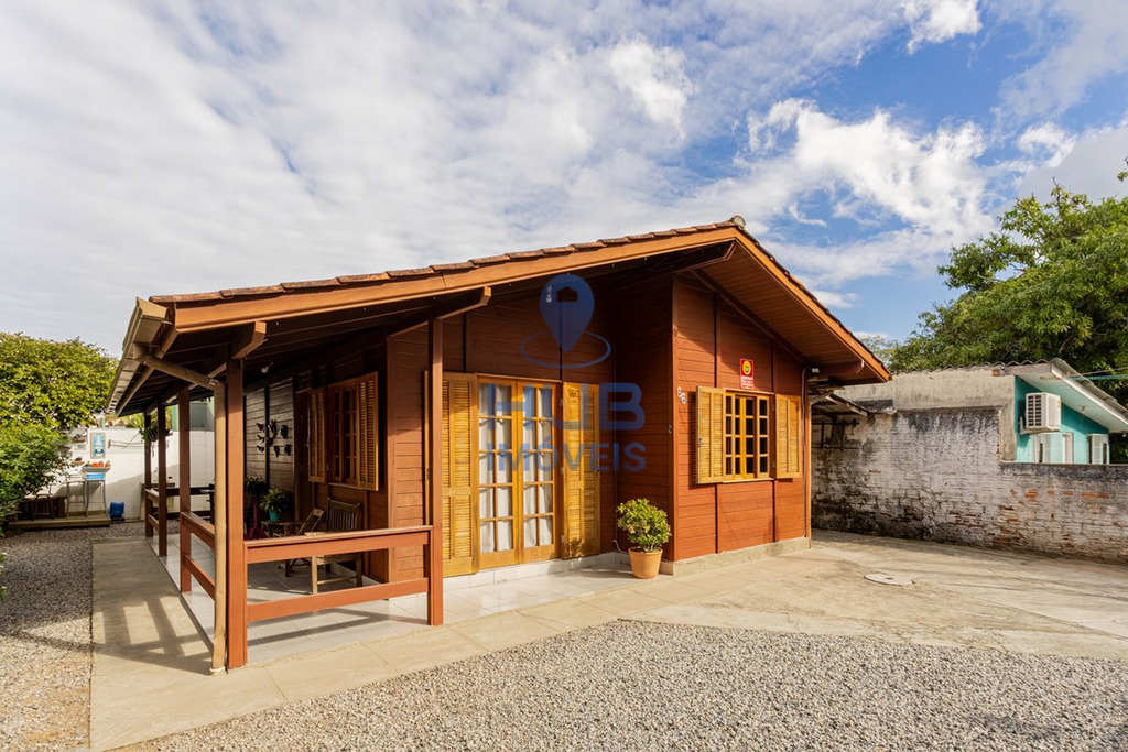 Casa, 3 quartos, 68 m² - Foto 1