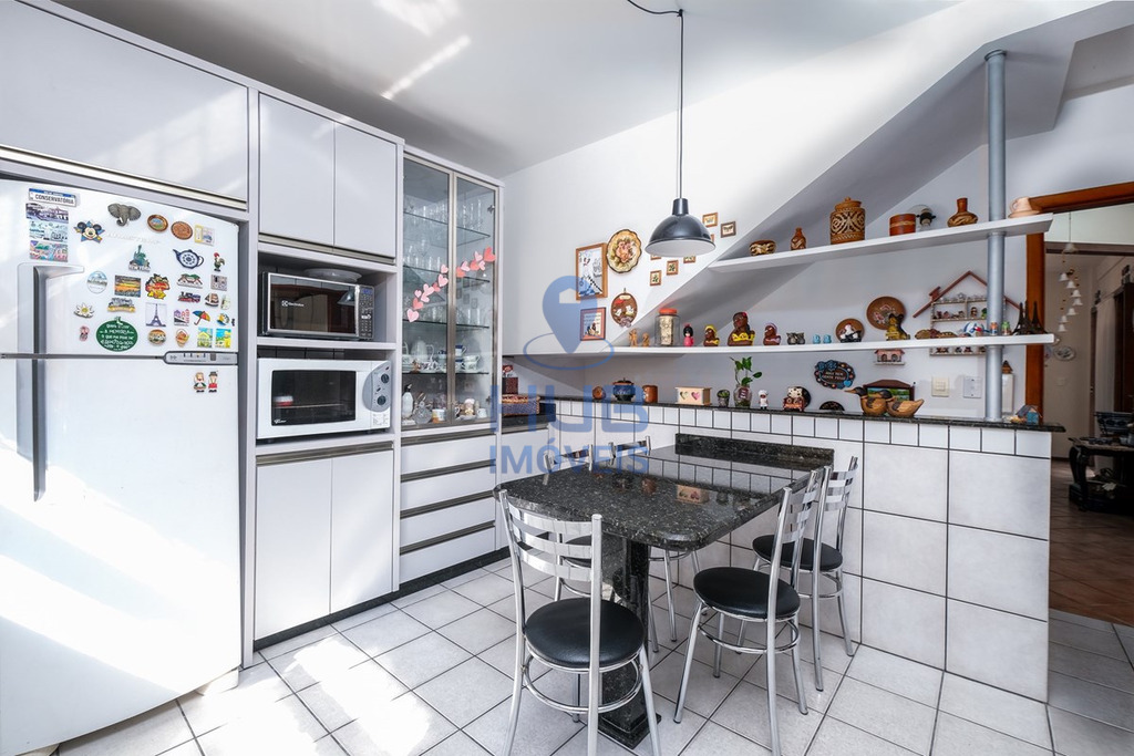 Casa, 4 quartos, 260 m² - Foto 19