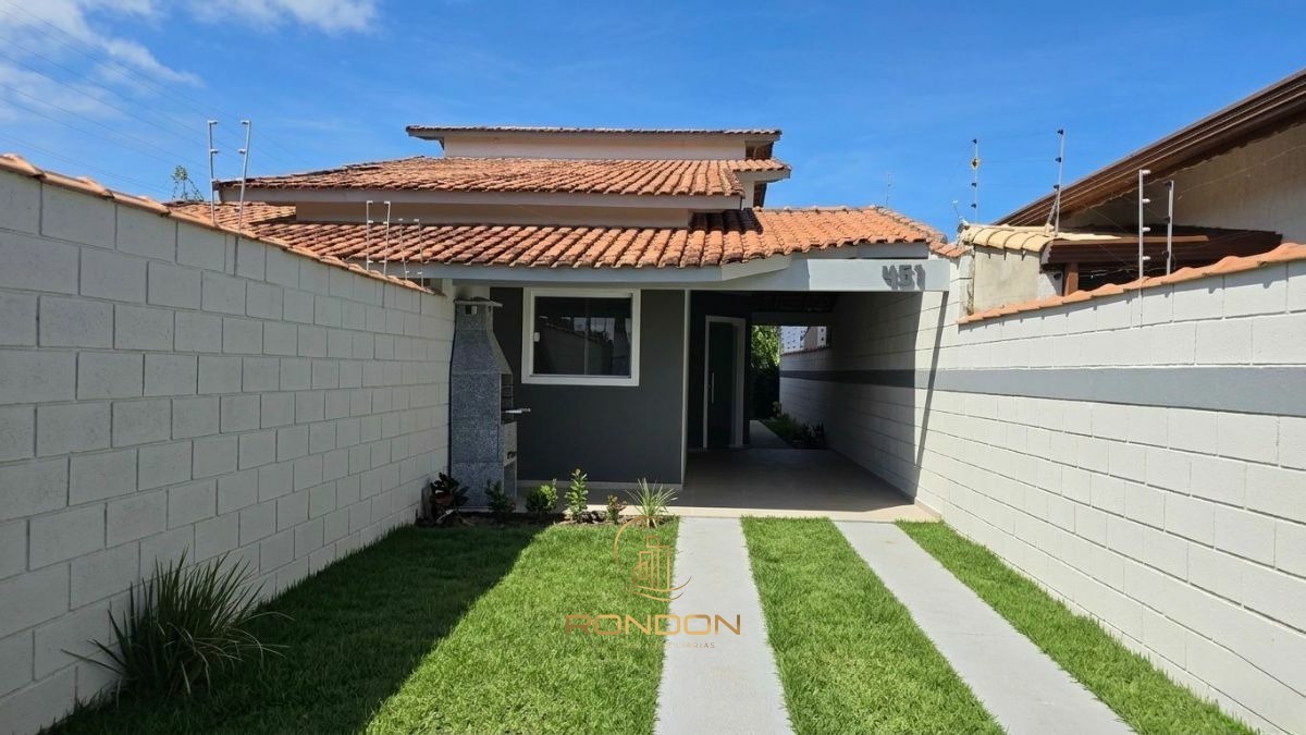 Casa 2 Dormitórios para venda em Itanhaém - SP