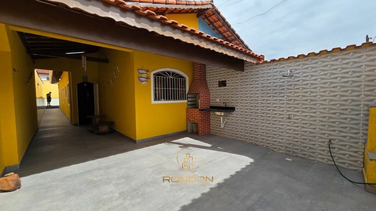 Casa 2 Dormitórios para venda em Itanhaém - SP