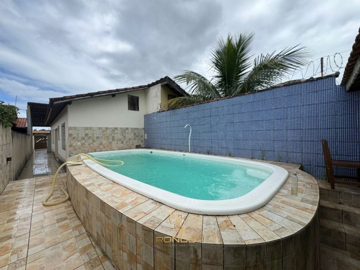 Casa 2 Dormitórios para venda em Itanhaém - SP