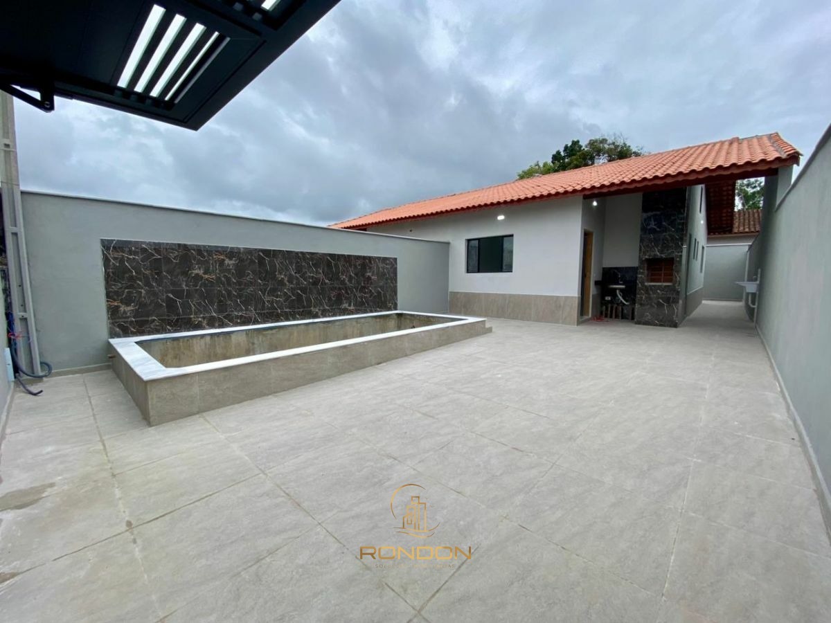 Casa 2 Dormitórios para venda em Mongaguá - SP