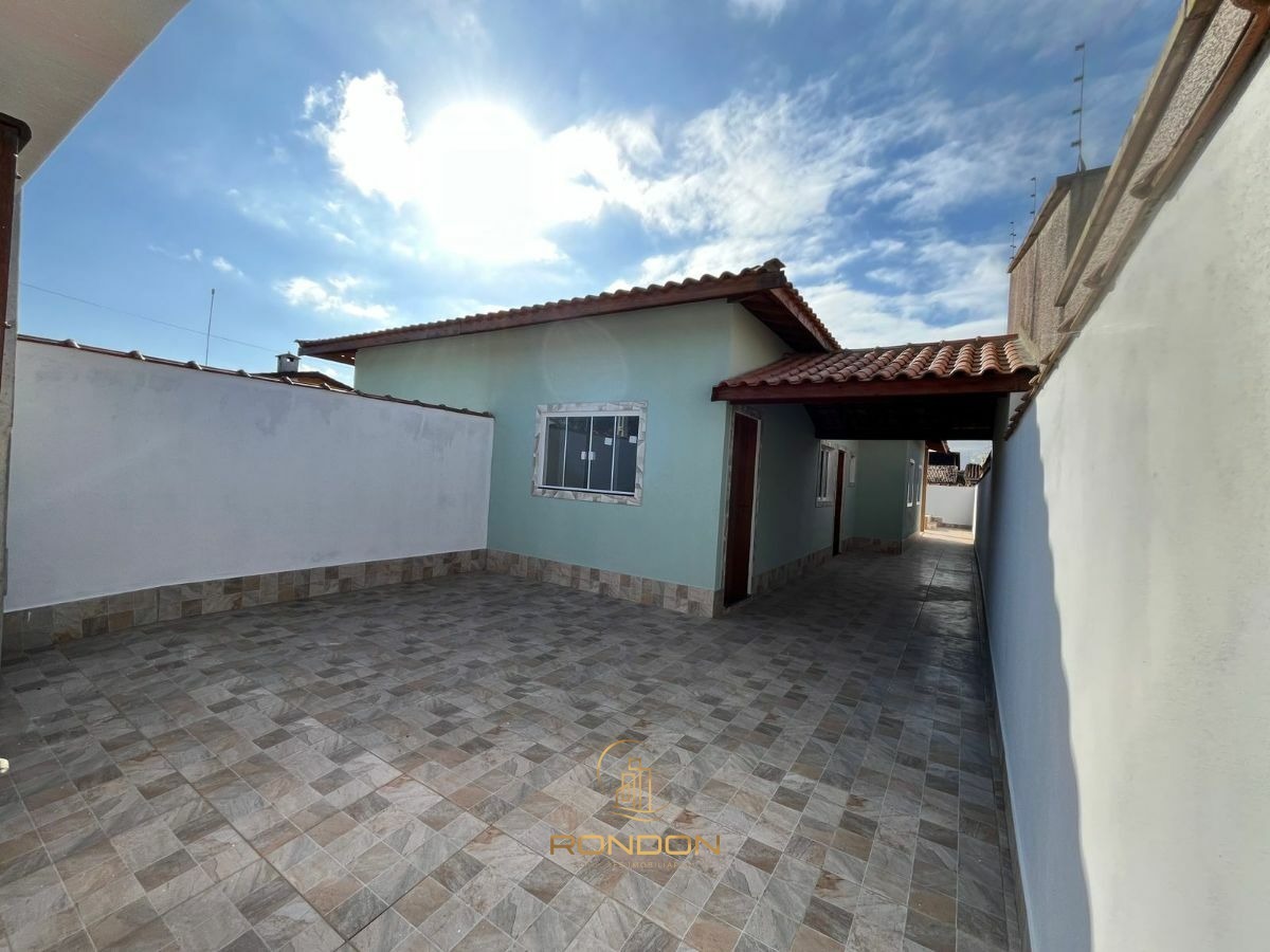 Casa 2 Dormitórios para venda em Itanhaém - SP