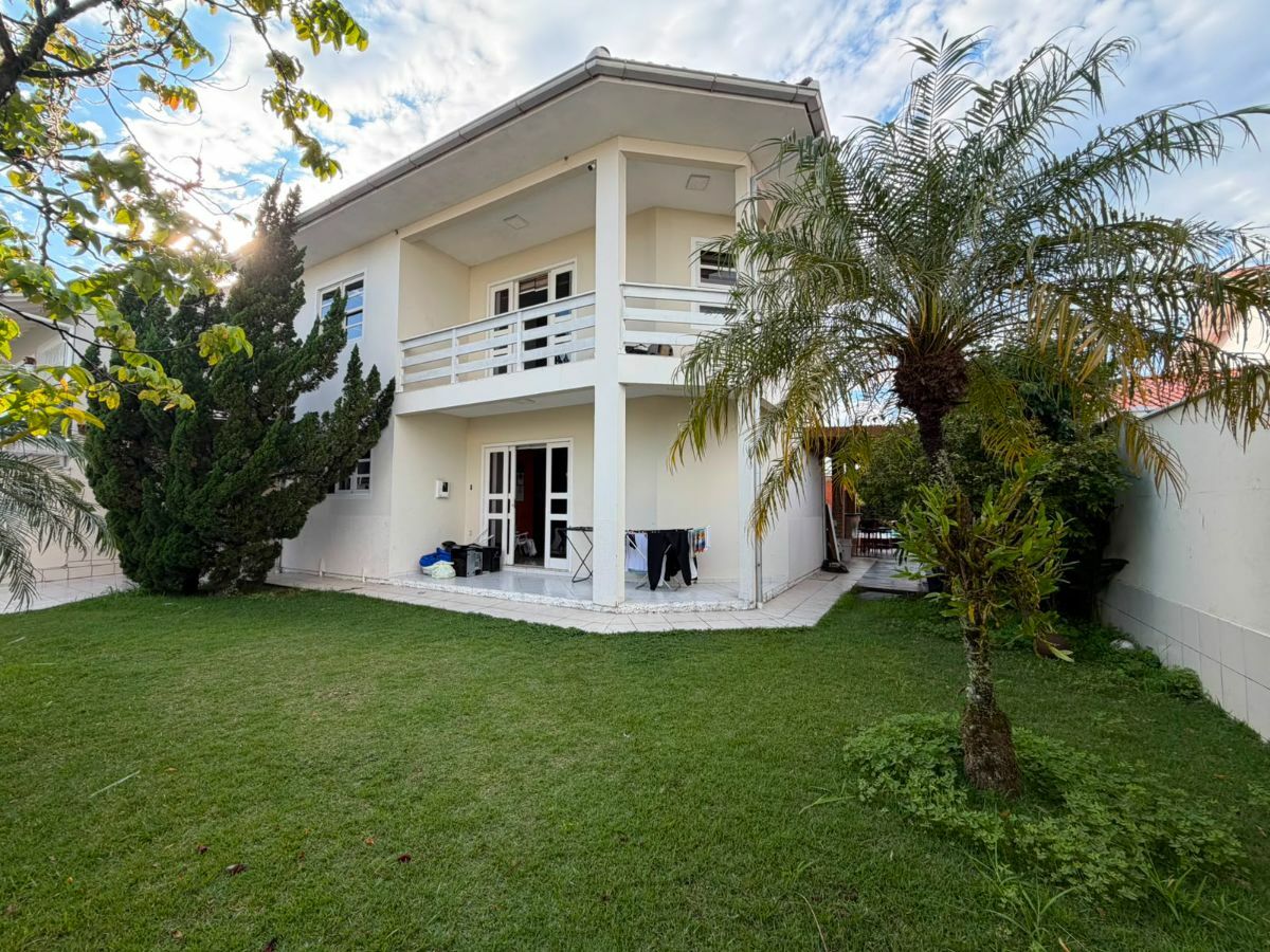 Casa, 3 quartos, 278 m² - Foto 1
