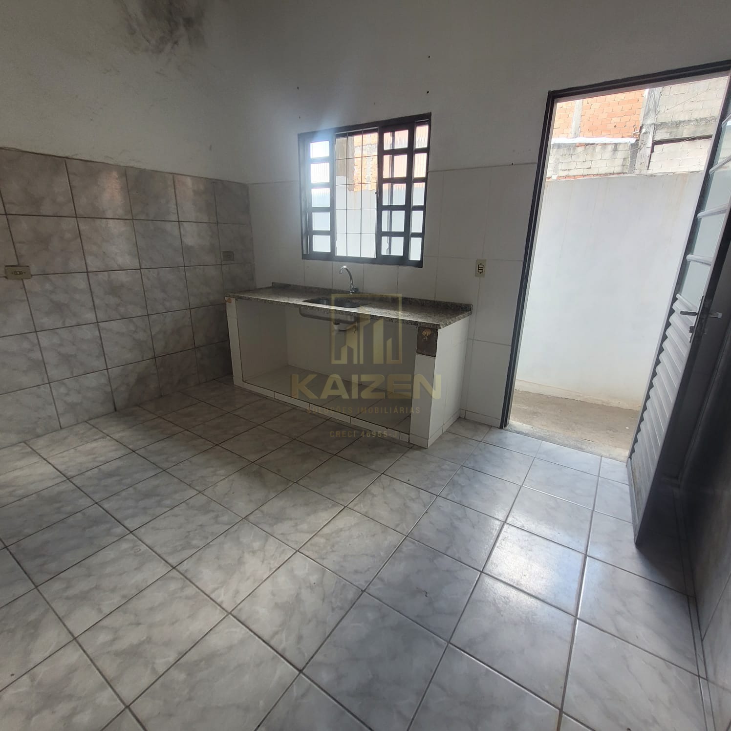 Casa Locação -Quintal compartilhado -1 Dormitório - Jardim Altos de Santana
