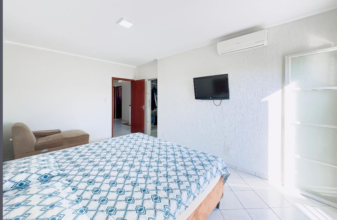 Casa, 4 quartos, 263 m² - Foto 4