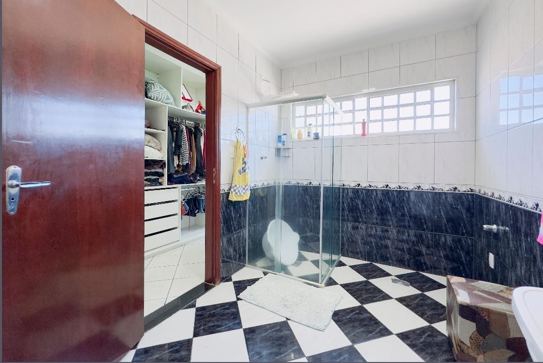 Casa, 4 quartos, 263 m² - Foto 33