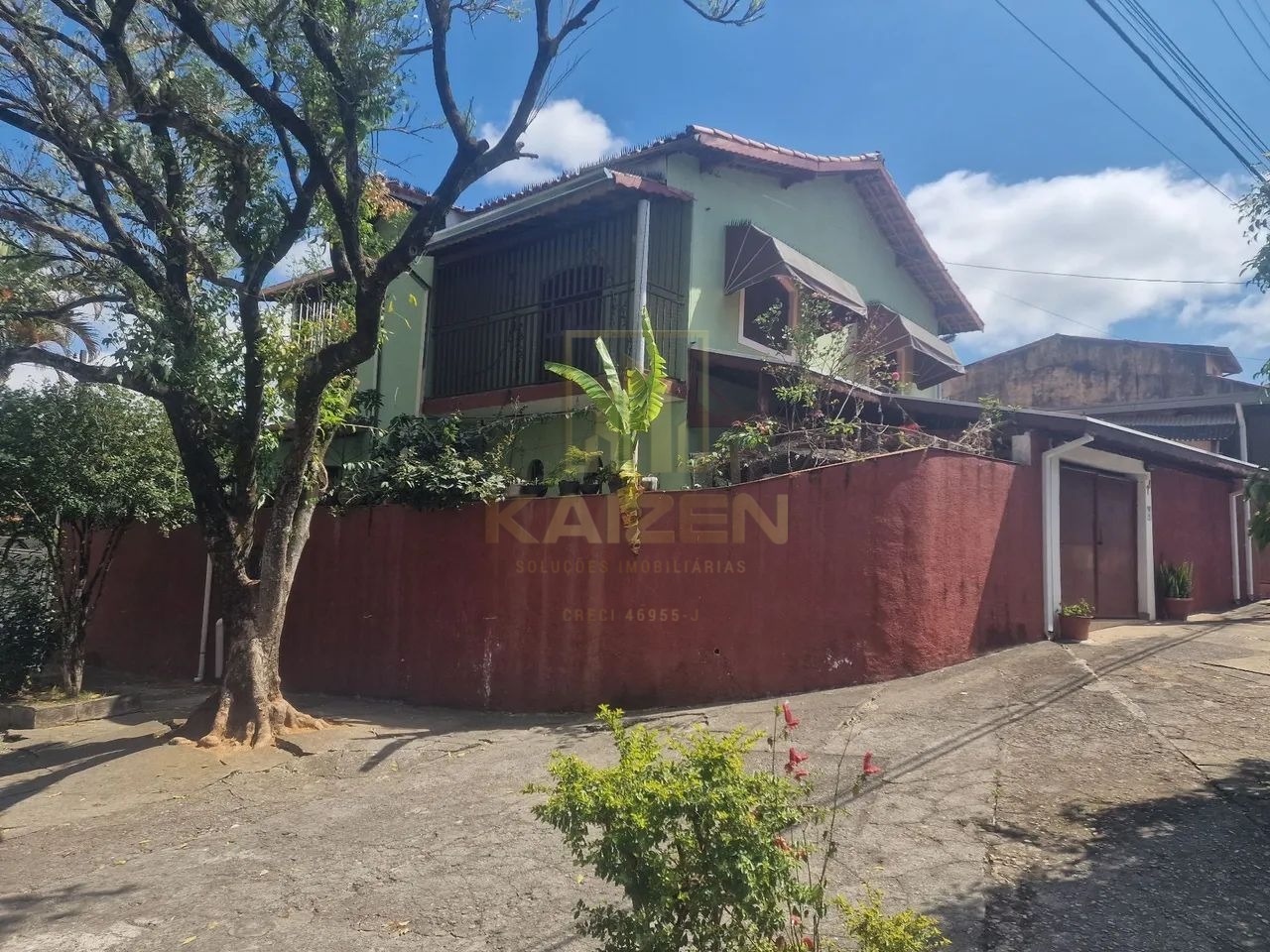 Vendo Excelente Sobrado ou Permuta – Jardim São Jorge – São José dos Campos - R$ 790.000 -