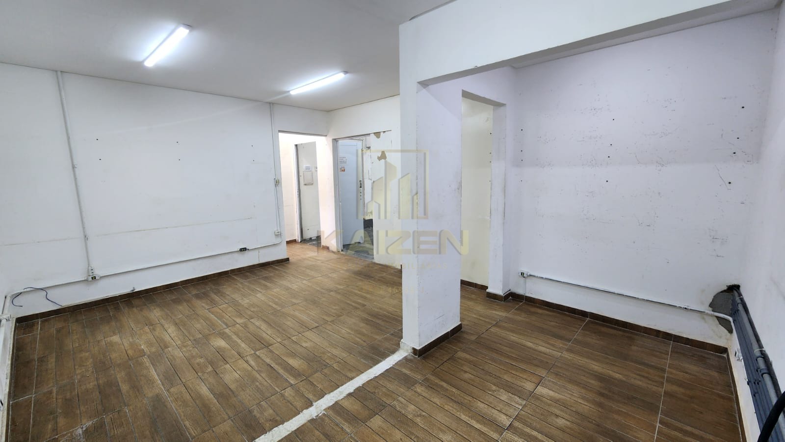 Depósito-Galpão, 200 m² - Foto 1