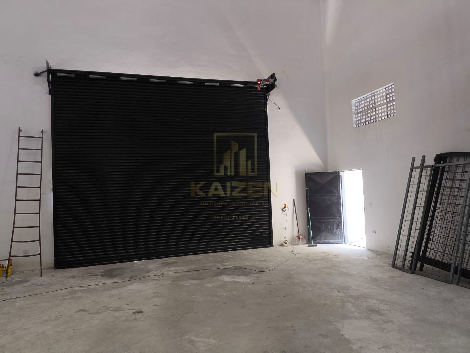 Depósito-Galpão, 240 m² - Foto 8