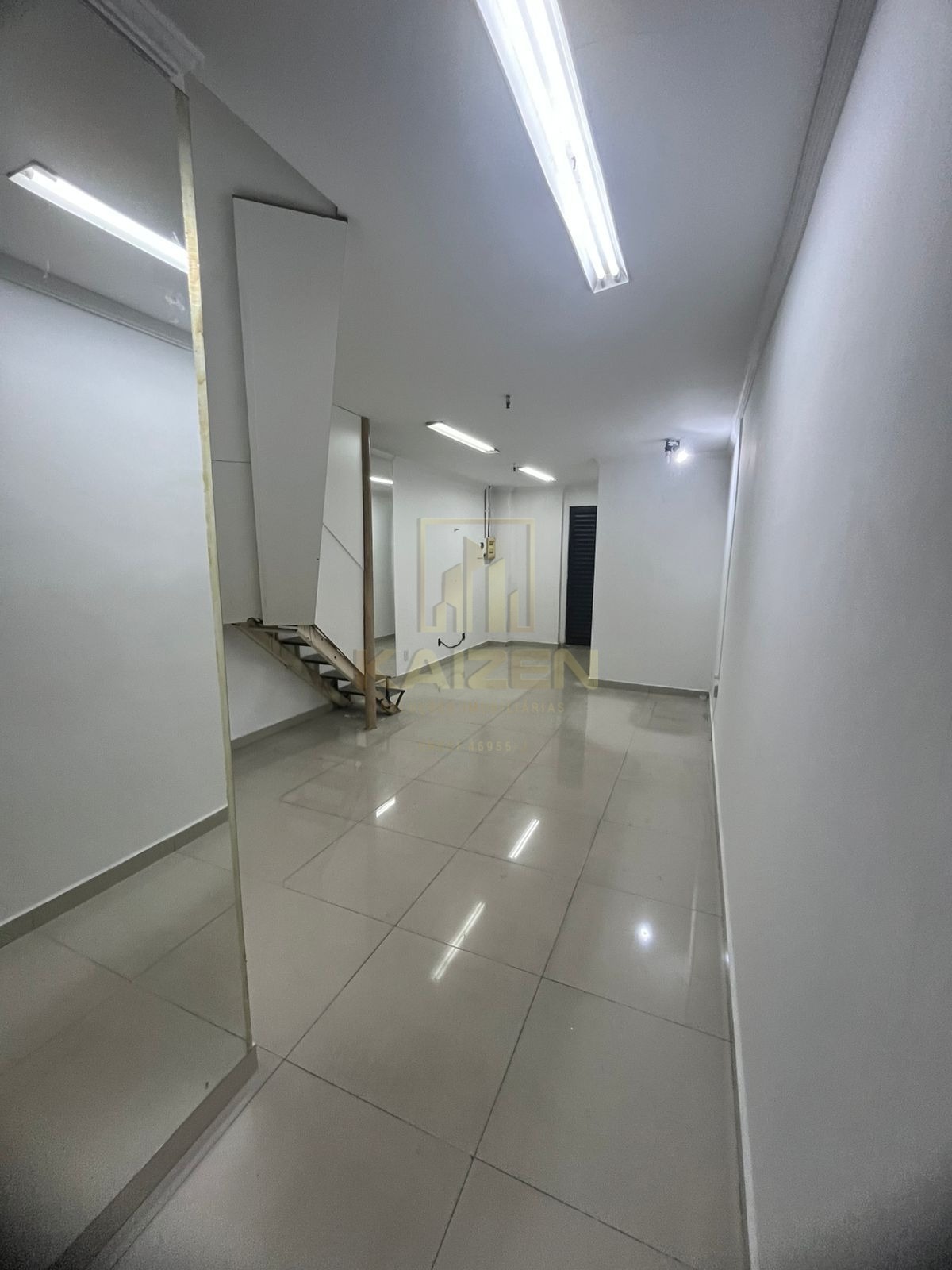 Depósito-Galpão, 90 m² - Foto 1