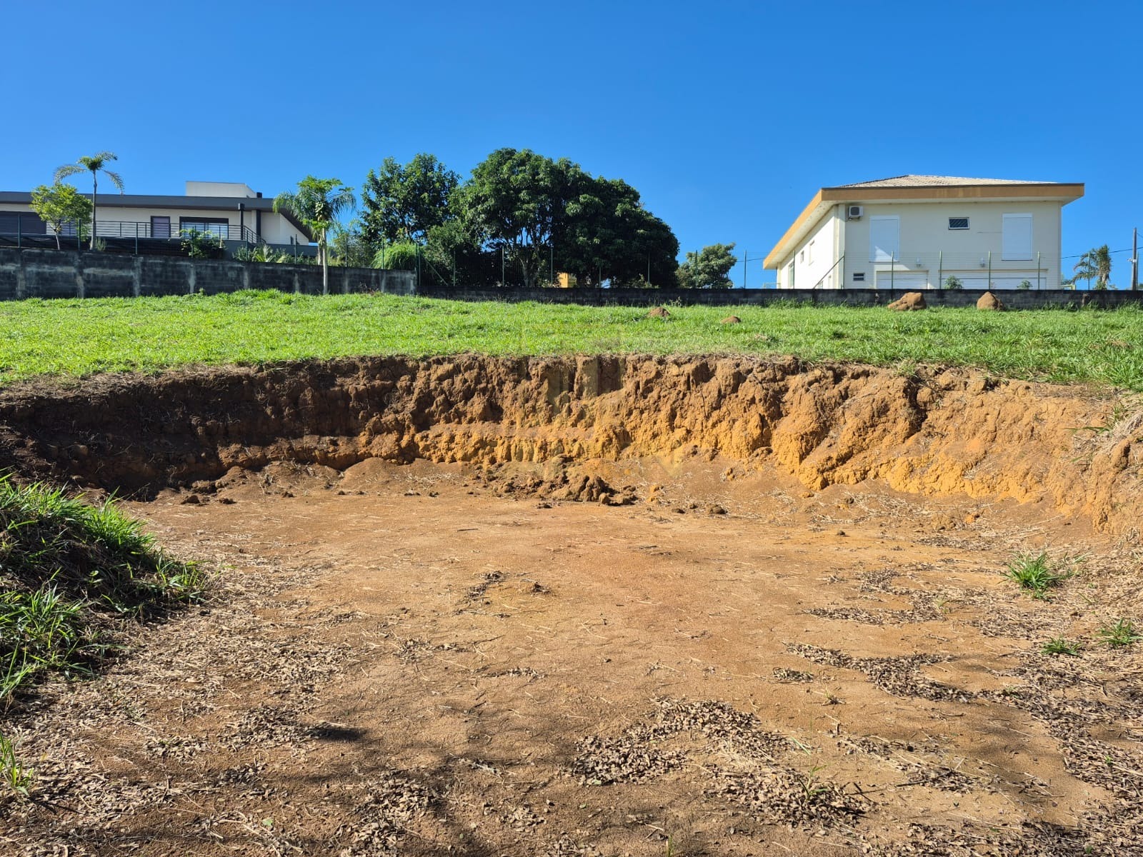 🌳 Terreno em Condomínio à Venda – Residencial Colinas do Parahyba | São José dos Campos