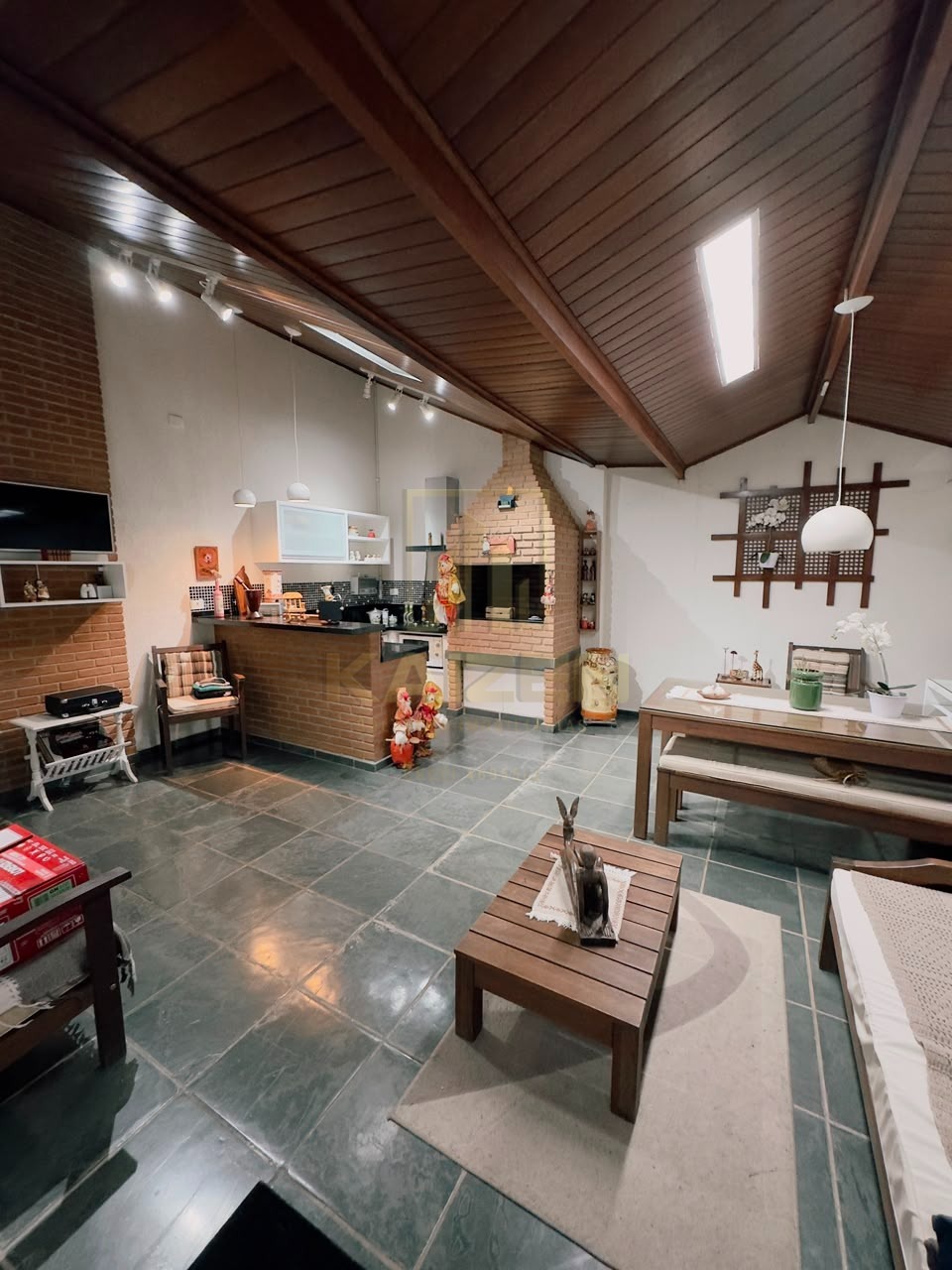 Casa, 4 quartos, 182 m² - Foto 1