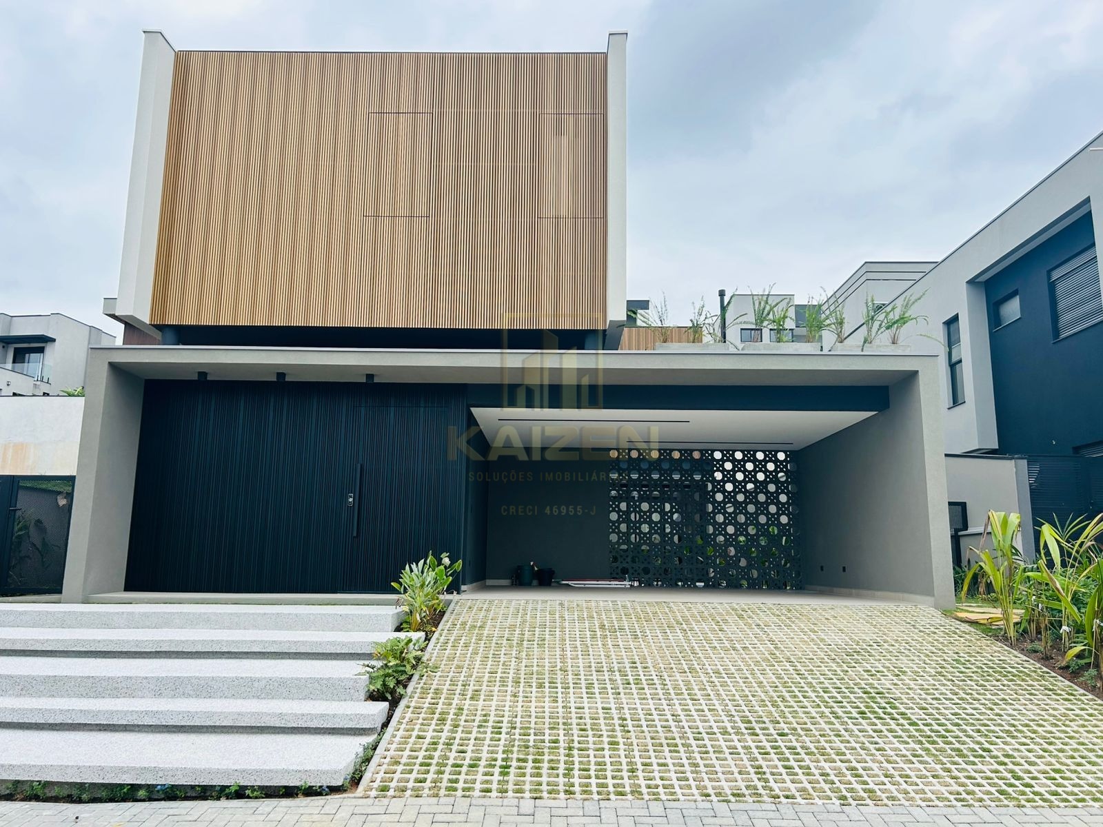 🏡 Casa Hiato – Alto Padrão no Condomínio Alphaville 2