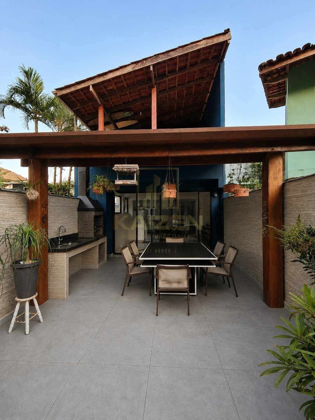 Casa, 5 quartos, 230 m² - Foto 1