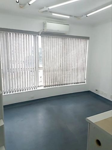 🏢 Oportunidade! Sala Comercial Decorada de 38 m² com Garagem