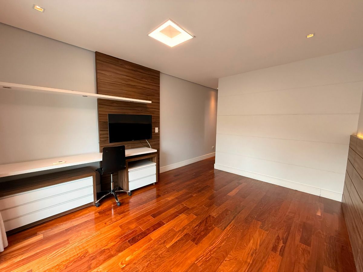 Casa, 4 quartos, 675 m² - Foto 35