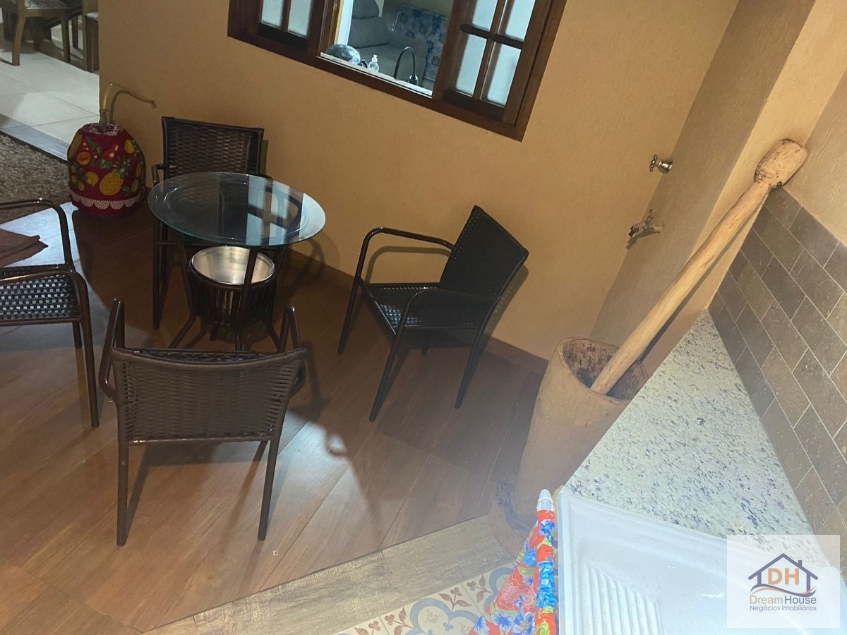 CASA COM PISCINA NO PEREQUE AÇU A 300 MTS DA ORLA, PARA TEMPORADA.
