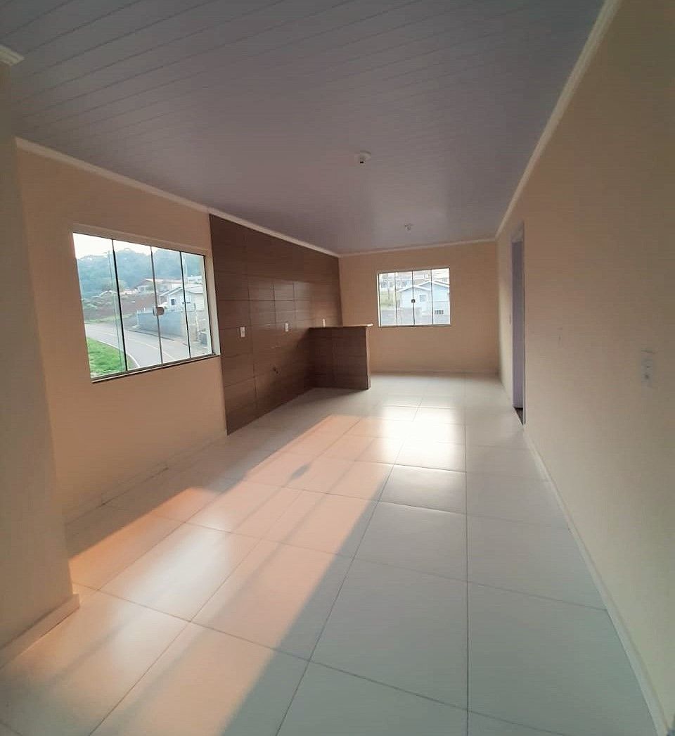 Casa à venda, por R$ 300.000,00 Casa à venda, por R$ 300.000,00