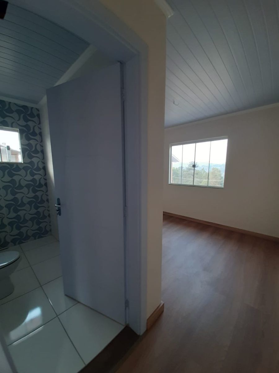 Casa à venda, por R$ 300.000,00 Casa à venda, por R$ 300.000,00