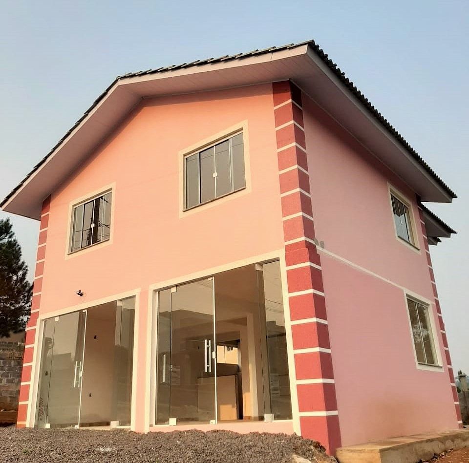 Casa à venda, por R$ 300.000,00 Casa à venda, por R$ 300.000,00