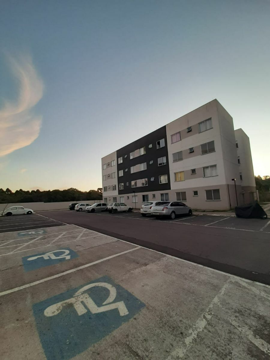 Apartamento à venda  no Jardim Itaqui - Campo Largo, PR. Imóveis