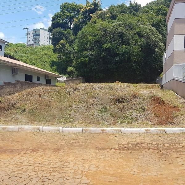 Terreno/Lote à venda  no Universitário - Videira, SC. Imóveis